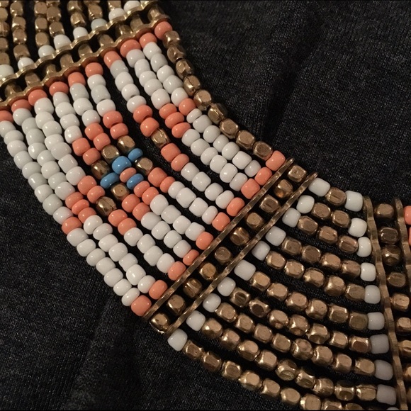 Tribal collar necklace! 🛍 - Picture 2 of 3